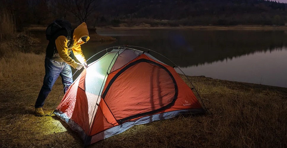 Oclip Ultra Clip-On EDC Light with Flood, Spot, and UV Modes - Image 14