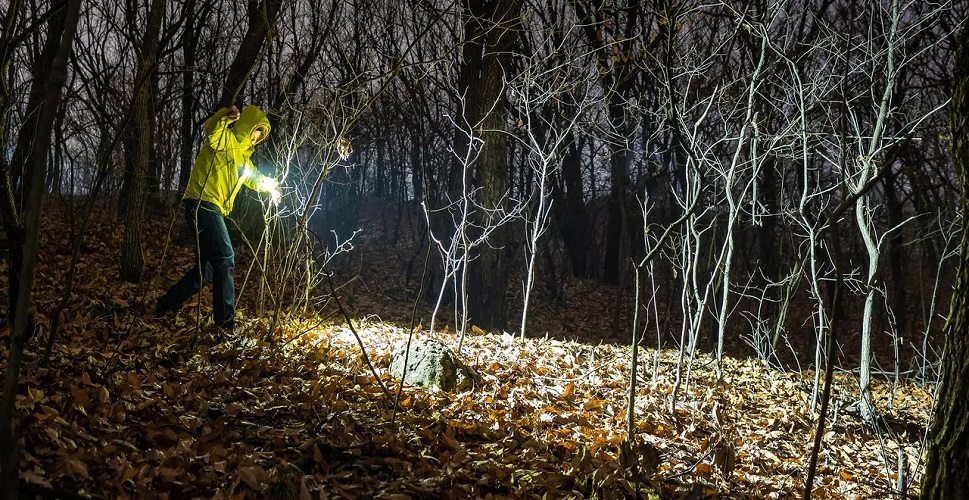 Oclip Ultra Clip-On EDC Light with Flood, Spot, and UV Modes - Image 15